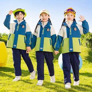 中小學(xué)校服沖鋒衣.jpg 中小學(xué)校服沖鋒衣.jpg
