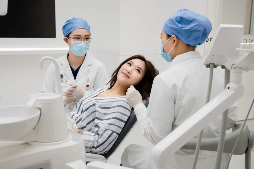 海德堡口腔工作服定制案例圖片