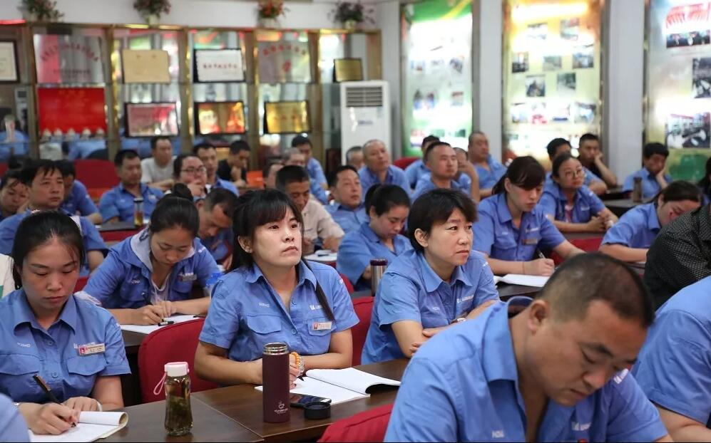 中國冶金科工集團工作服定制案例