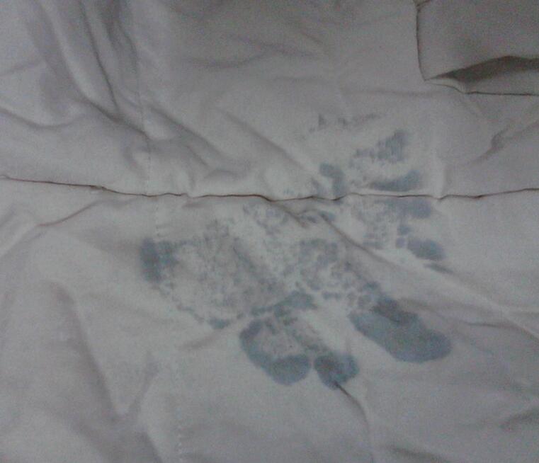 怎么去除衣服頑固汗味?