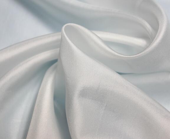 桑蠶絲洗完出現(xiàn)白斑怎么辦?