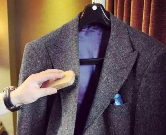 西裝的洗滌和保養(yǎng)要點(diǎn)