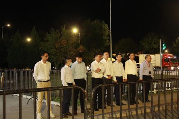 海航控股黨委領(lǐng)導(dǎo)16日深夜降落首都國(guó)際機(jī)場(chǎng)