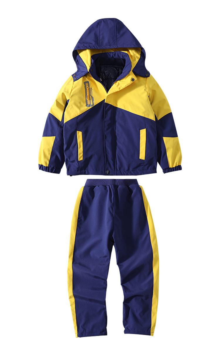 冬季初中生運(yùn)動(dòng)防水校服定制款式圖片